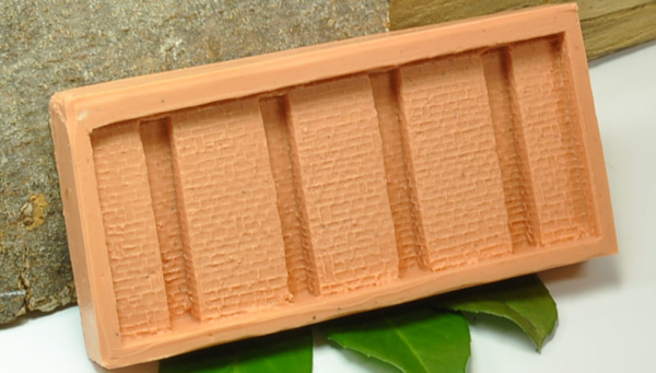 (B051) Silikonform für aus Natursteinmauer mit Stützpfeilern, Spur N